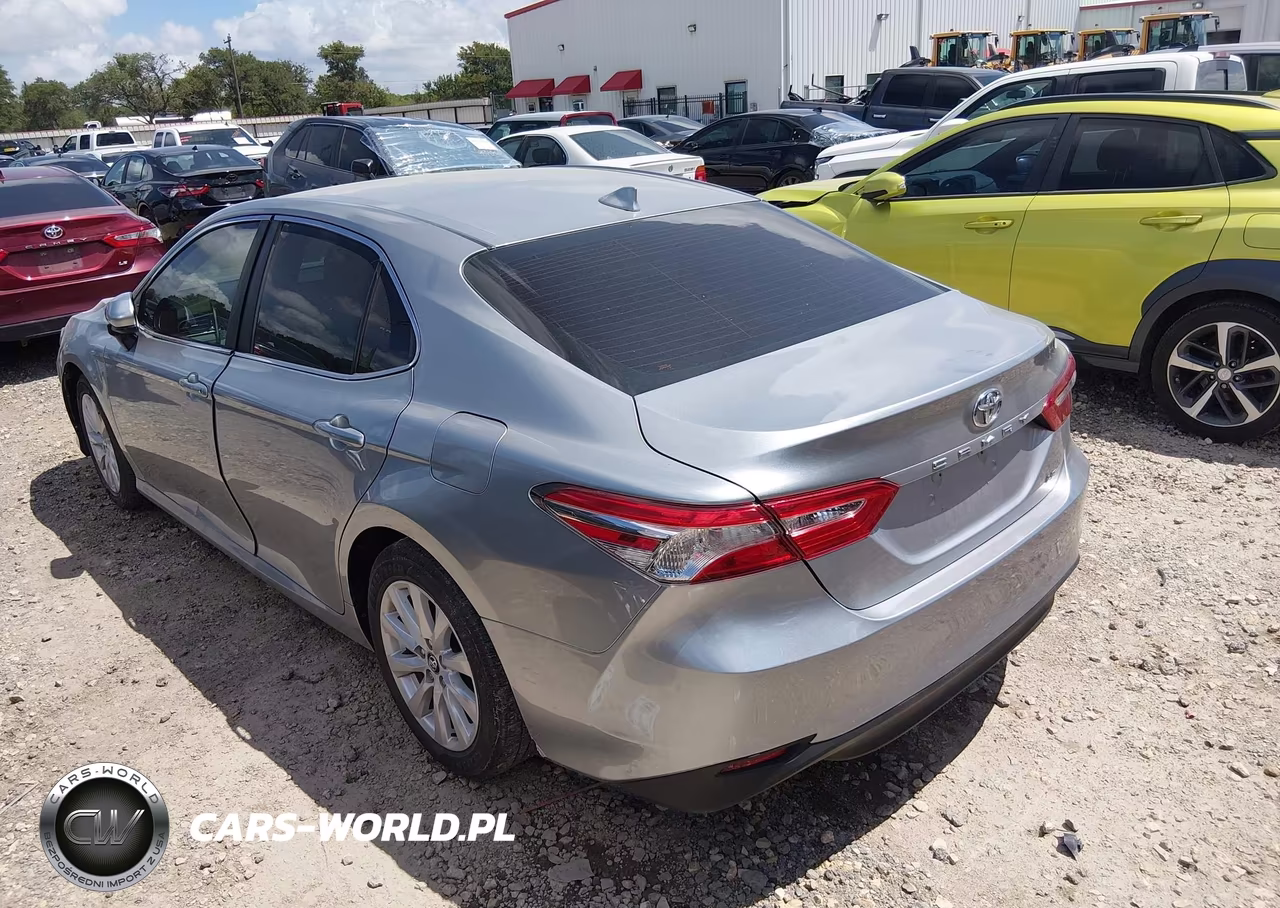 2020 Toyota Camry Le VIN:4T1C11AKXLU894730 - 3