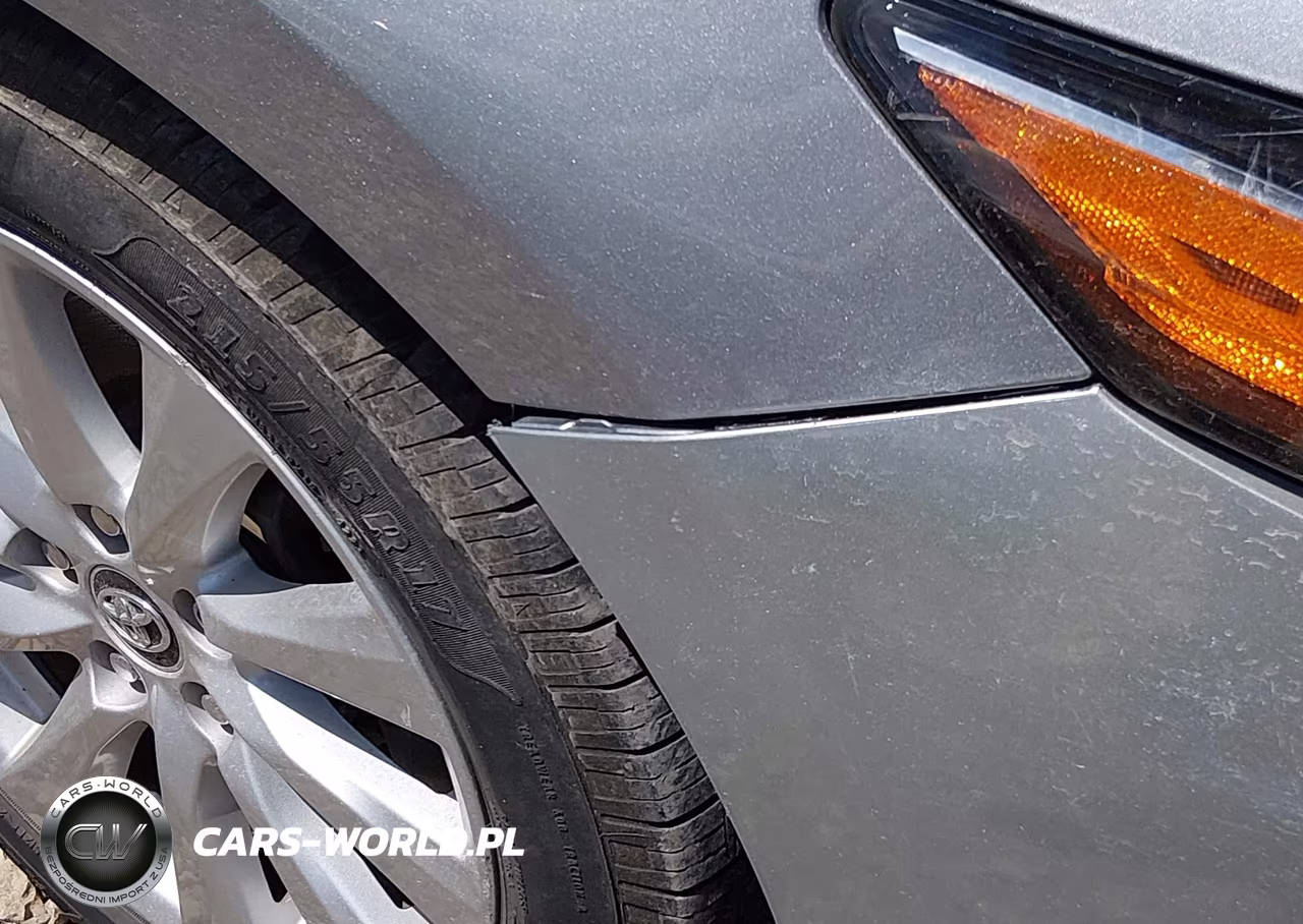 2020 Toyota Camry Le VIN:4T1C11AKXLU894730 - 6