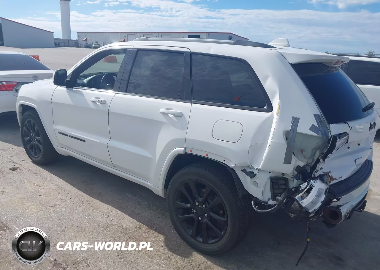 2020 Jeep Grand Cherokee Altitude VIN:1C4RJFAG1LC188632 - 3