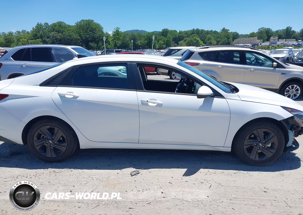 2022 Hyundai Elantra Sel VIN:5NPLM4AG1NH067818 - 13