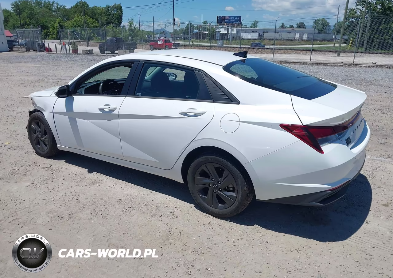 2022 Hyundai Elantra Sel VIN:5NPLM4AG1NH067818 - 3