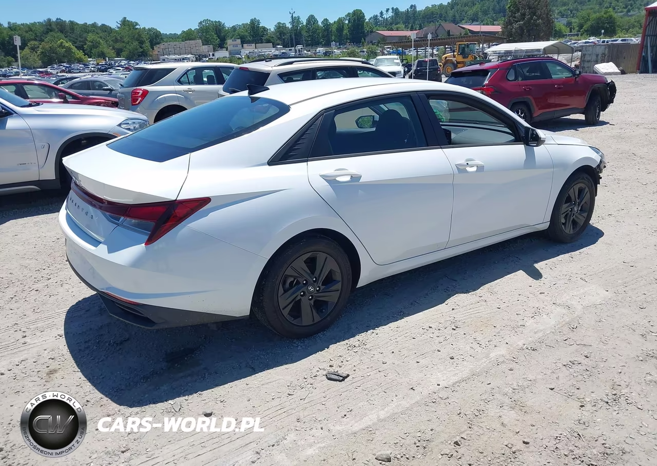 2022 Hyundai Elantra Sel VIN:5NPLM4AG1NH067818 - 4