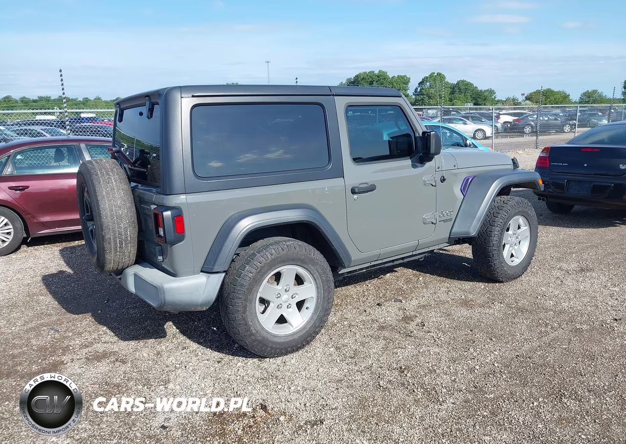 2019 Jeep Wrangler Sport 4X4 VIN:1C4GJXAG3KW582353 - 4