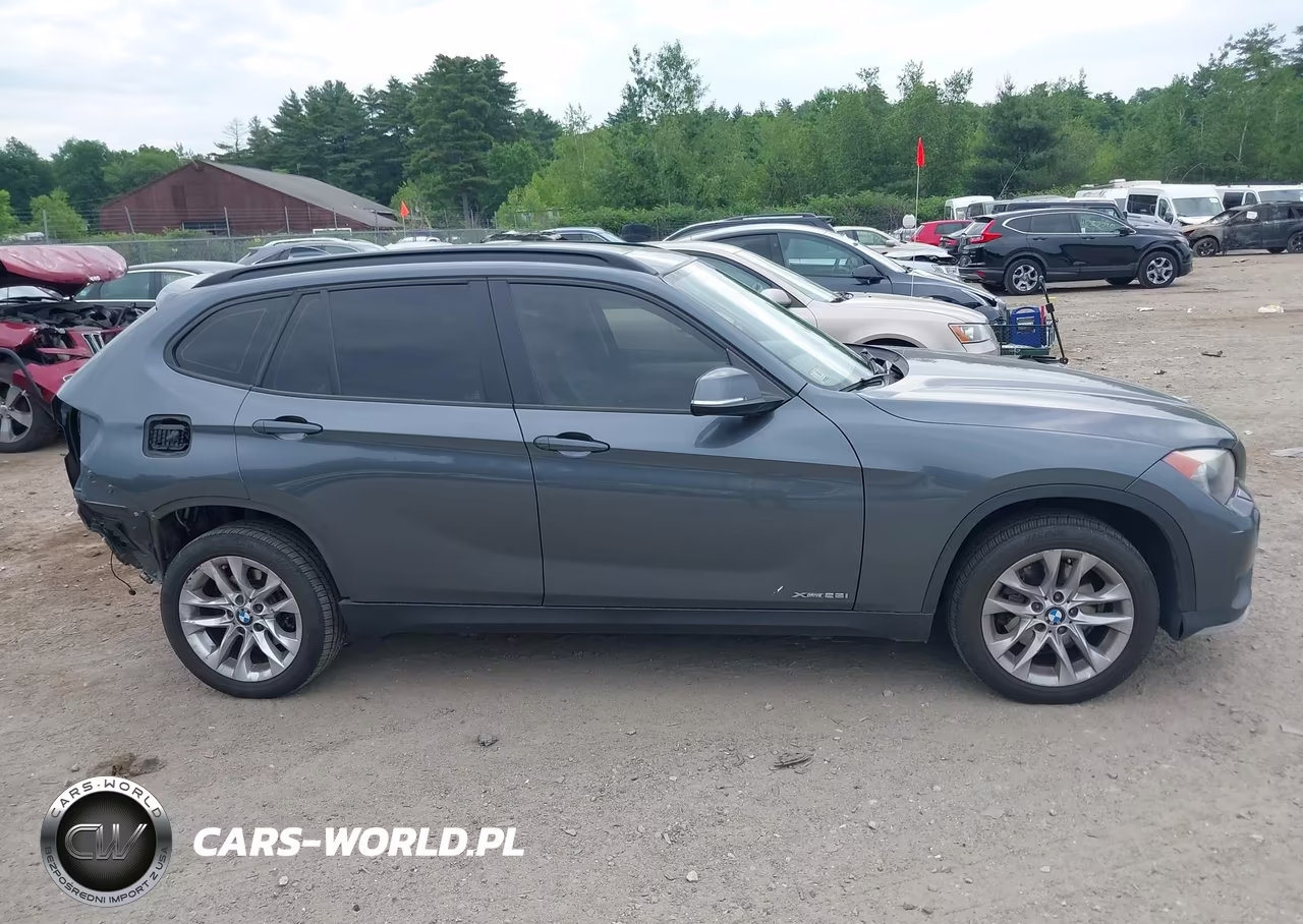 2015 BMW X1 xDrive28I VIN:WBAVL1C59FVY33671 - 14