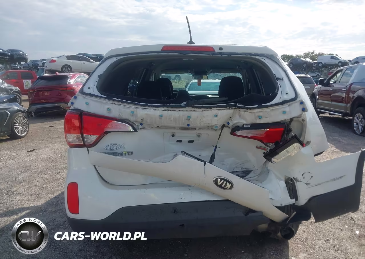 2015 Kia Sorento Lx VIN:5XYKT3A62FG628679 - 16