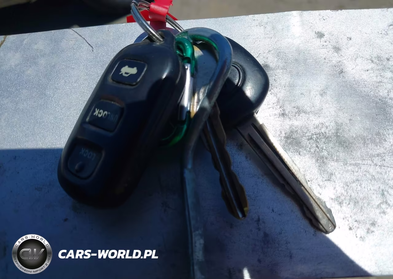 2002 Toyota Camry Xle VIN:JTDBE32K520106960 - 11