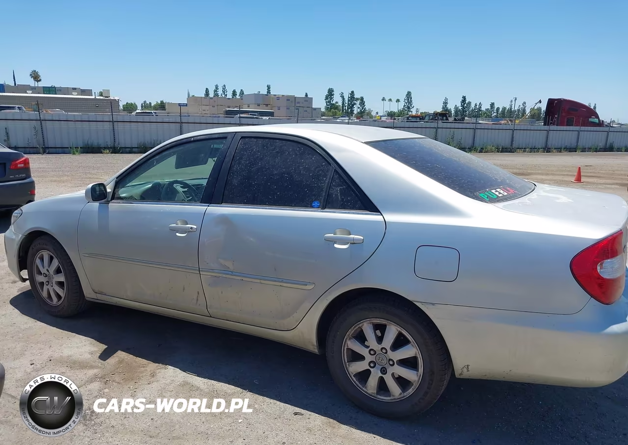 2002 Toyota Camry Xle VIN:JTDBE32K520106960 - 16