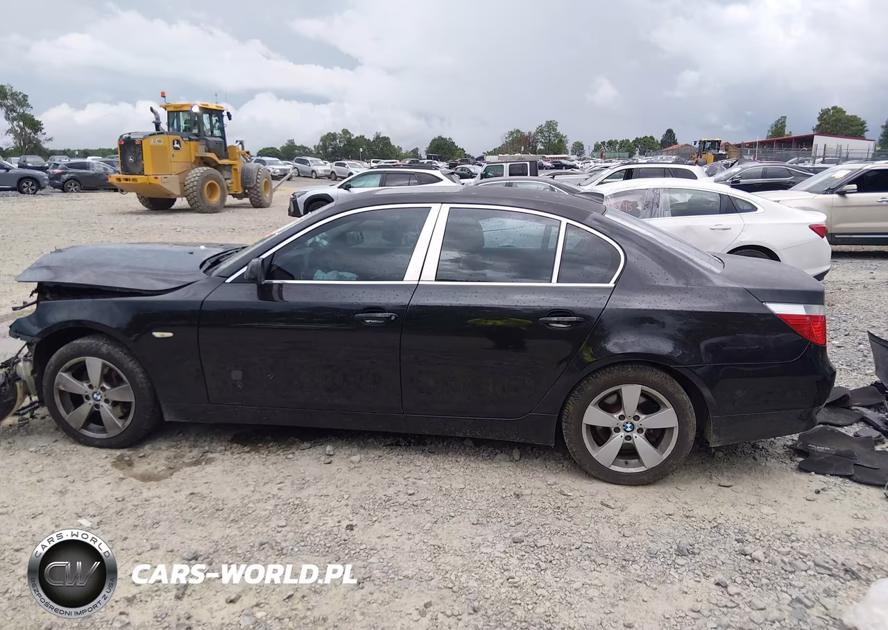 2007 BMW 530Xi VIN:WBANF73547CY18115 - 15
