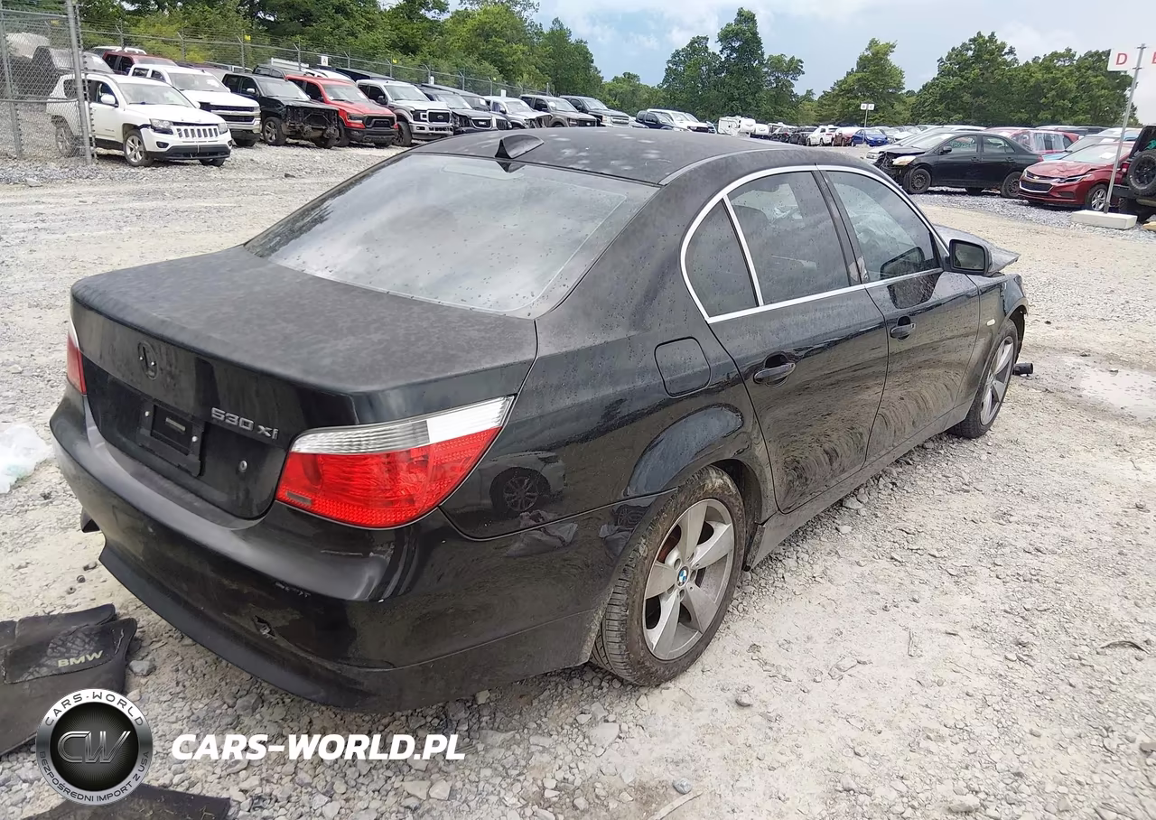 2007 BMW 530Xi VIN:WBANF73547CY18115 - 4
