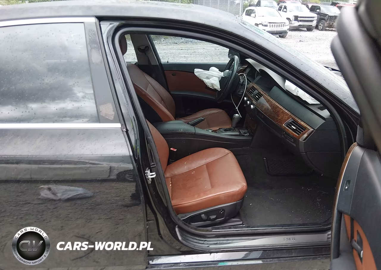 2007 BMW 530Xi VIN:WBANF73547CY18115 - 5