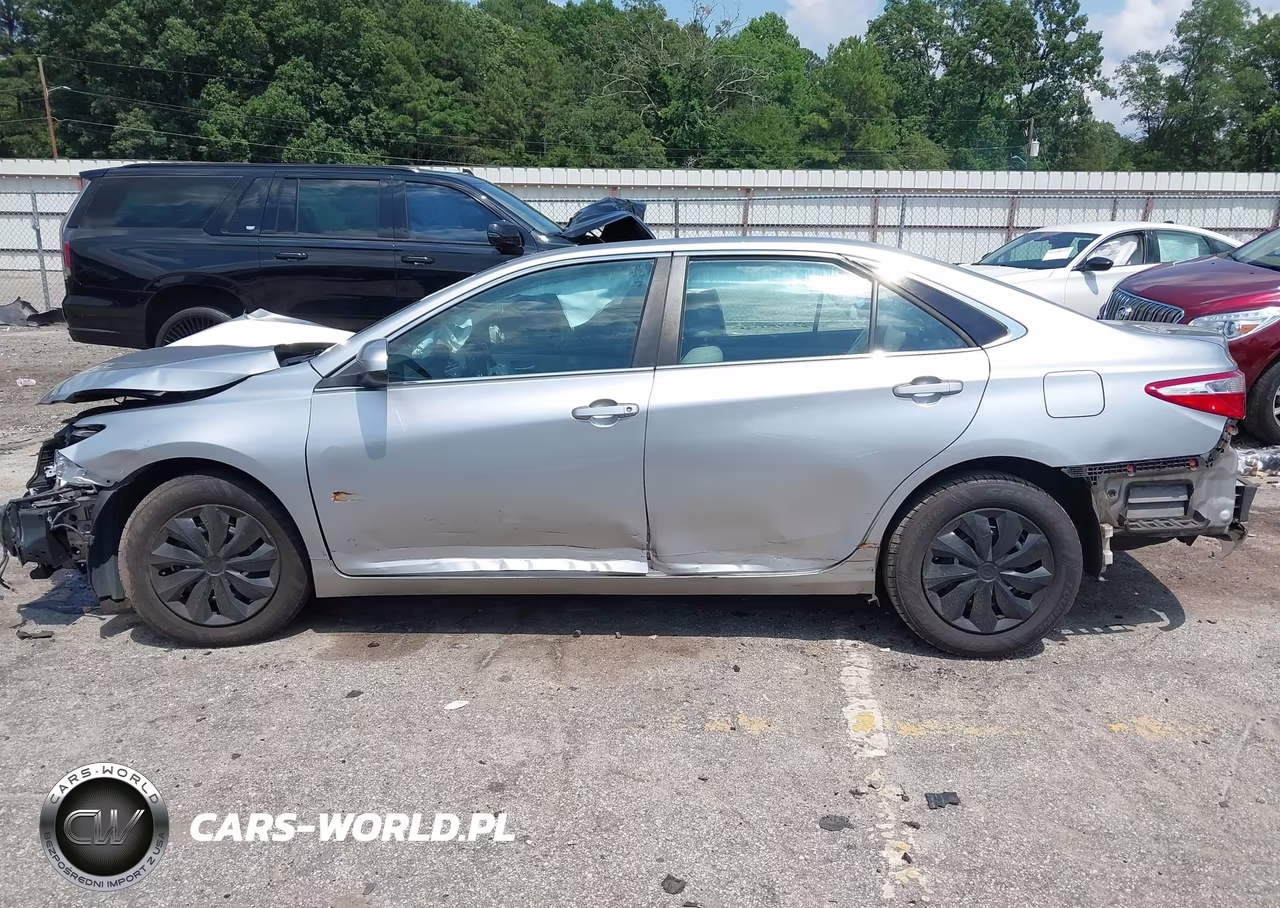 2017 Toyota Camry Le VIN:4T1BF1FK3HU738395 - 13
