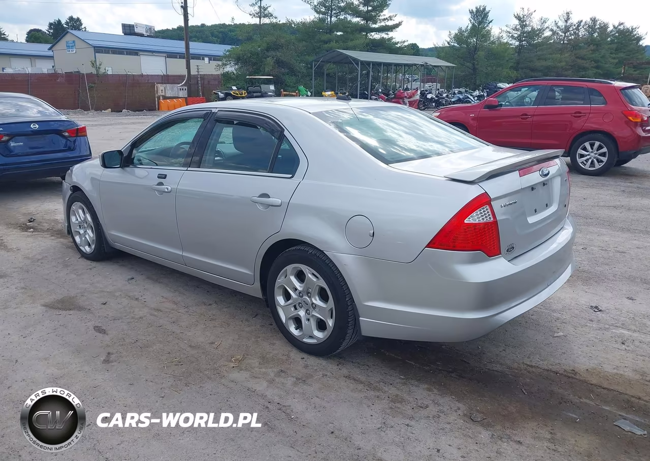 2010 Ford Fusion Se VIN:3FAHP0HA2AR115590 - 3