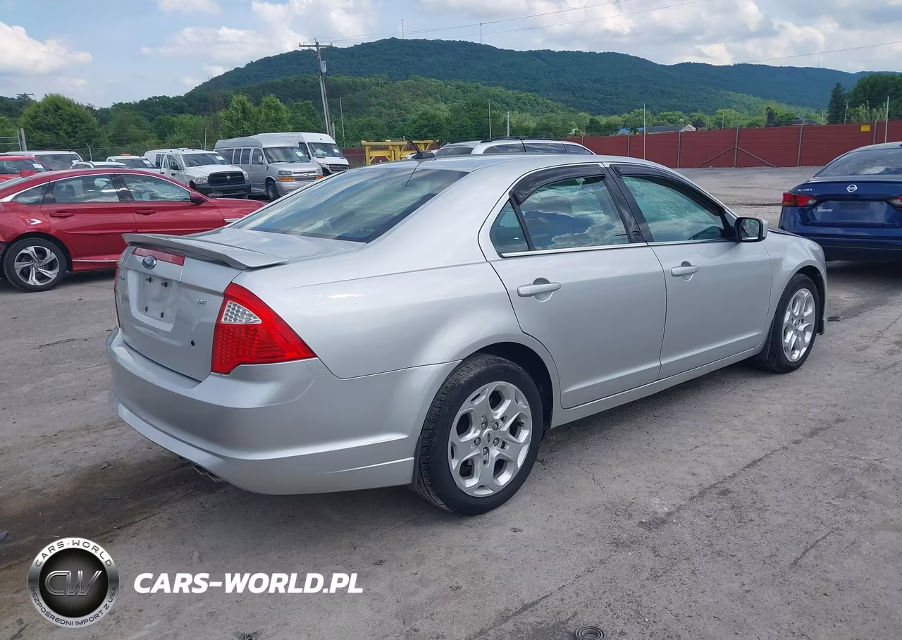 2010 Ford Fusion Se VIN:3FAHP0HA2AR115590 - 4
