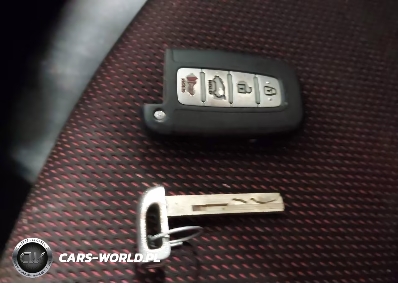 2014 Hyundai Veloster Base W-Red VIN:KMHTC6AD6EU190553 - 11
