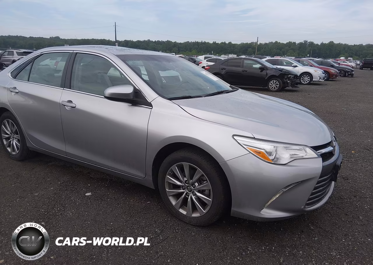 2015 Toyota Camry Xle – zdjęcie 1 z 17