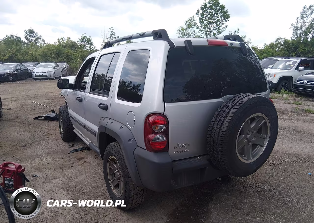 2006 Jeep Liberty Renegade VIN:1J4GL38K56W101547 - 3