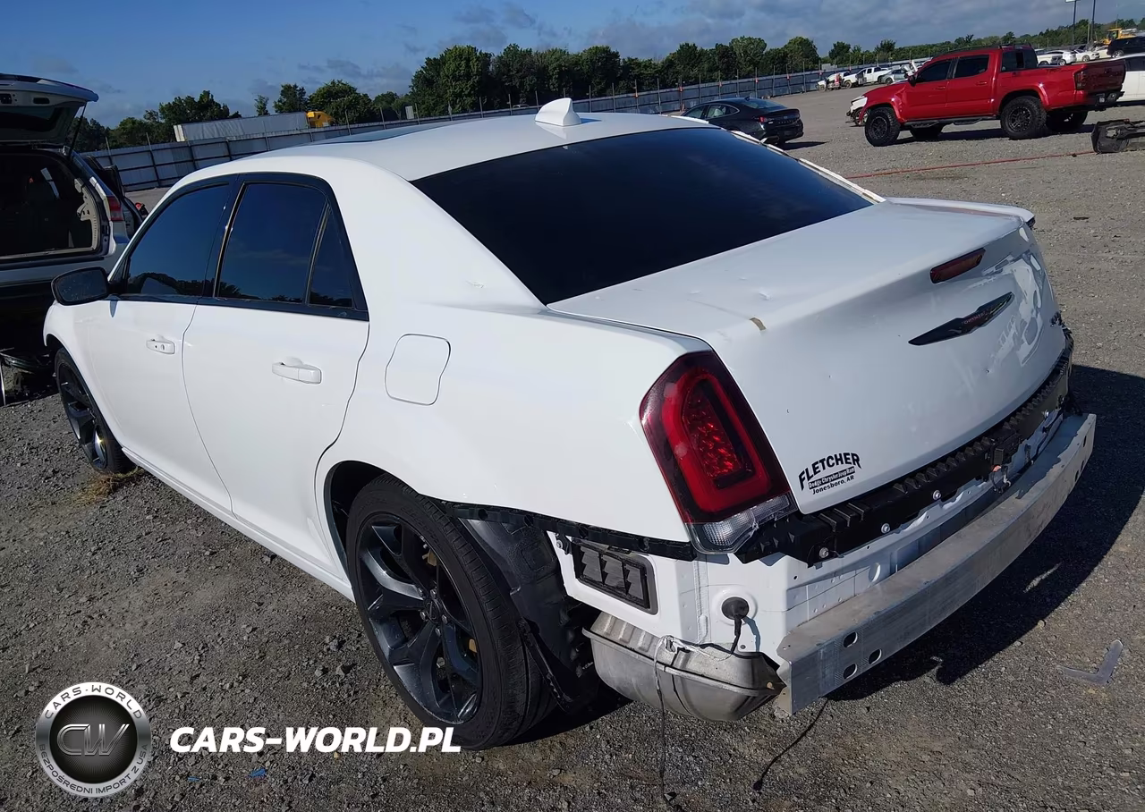 2022 Chrysler 300 S VIN:2C3CCABG2NH245412 - 3