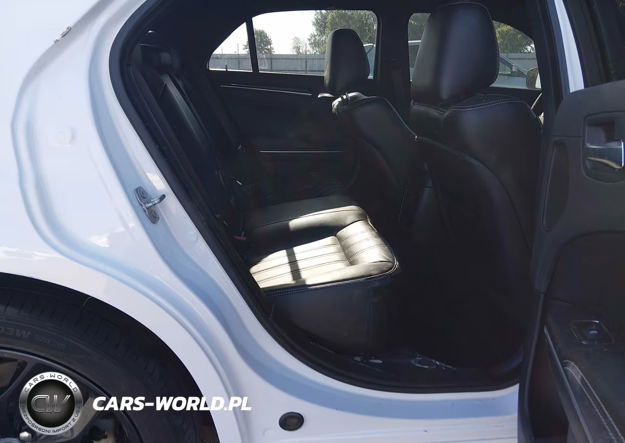 2022 Chrysler 300 S VIN:2C3CCABG2NH245412 - 8
