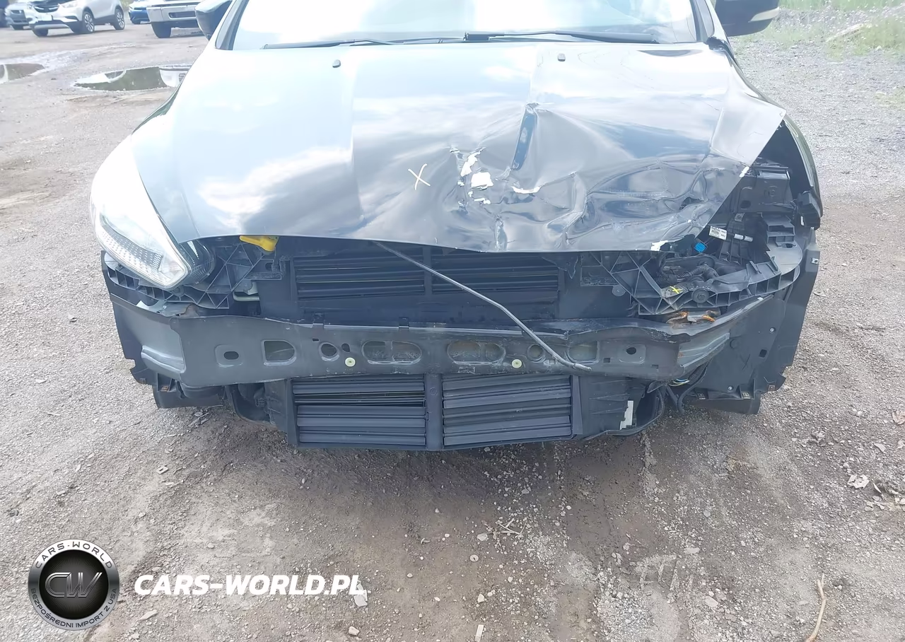 2017 Ford Focus Se VIN:1FADP3K28HL340624 - 6