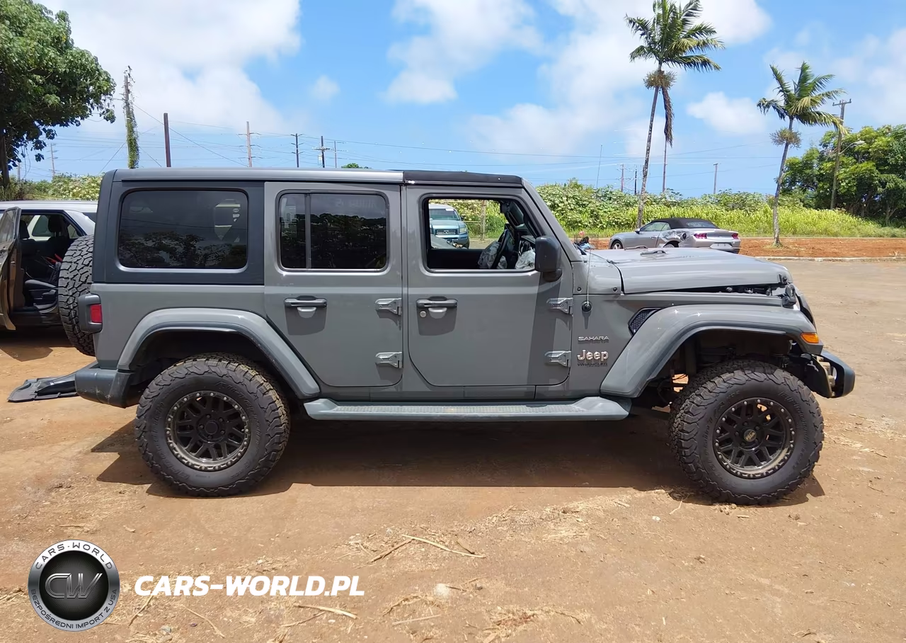 2020 Jeep Wrangler Unlimited Sahara 4X4 VIN:1C4HJXEN4LW235953 - 14