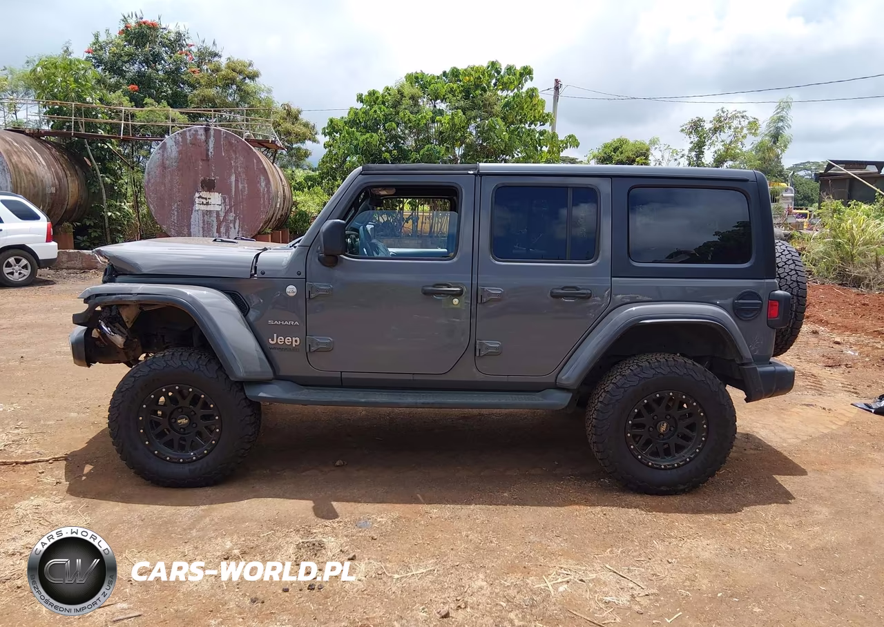 2020 Jeep Wrangler Unlimited Sahara 4X4 VIN:1C4HJXEN4LW235953 - 15