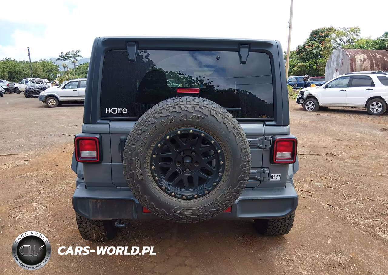 2020 Jeep Wrangler Unlimited Sahara 4X4 VIN:1C4HJXEN4LW235953 - 17