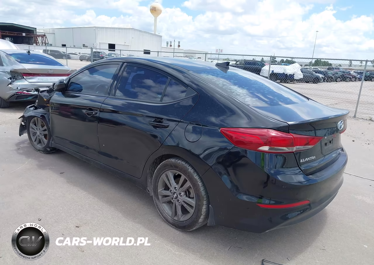 2018 Hyundai Elantra Sel VIN:5NPD84LF2JH271986 - 3
