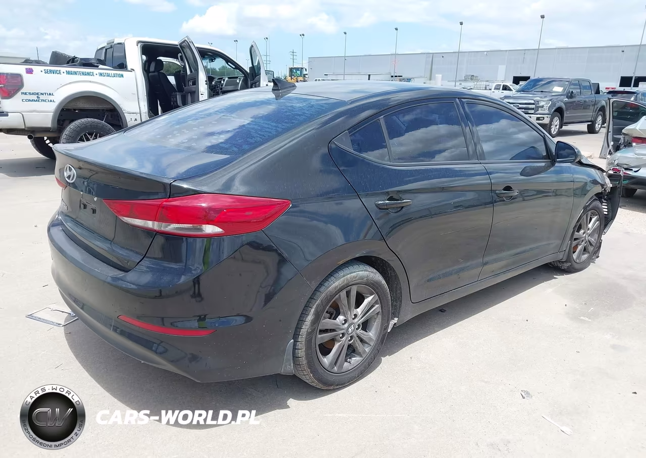 2018 Hyundai Elantra Sel VIN:5NPD84LF2JH271986 - 4