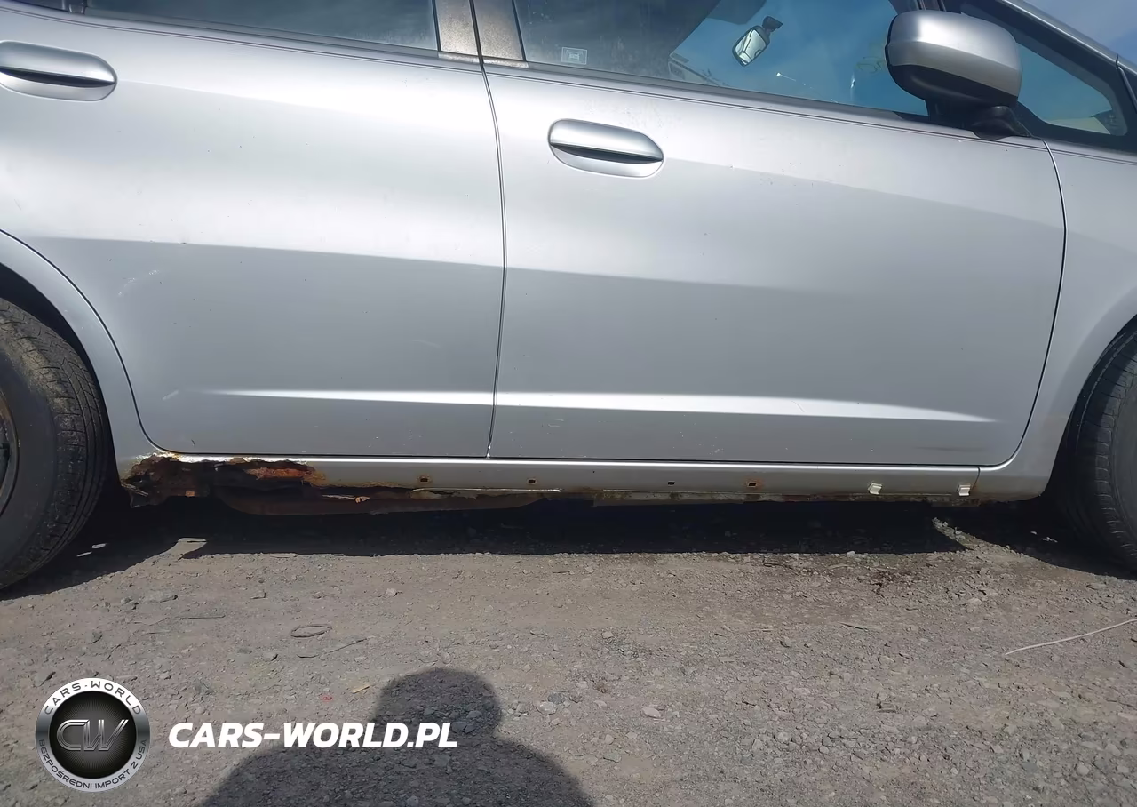 2011 Honda Fit Sport VIN:JHMGE8H57BC017392 - 14