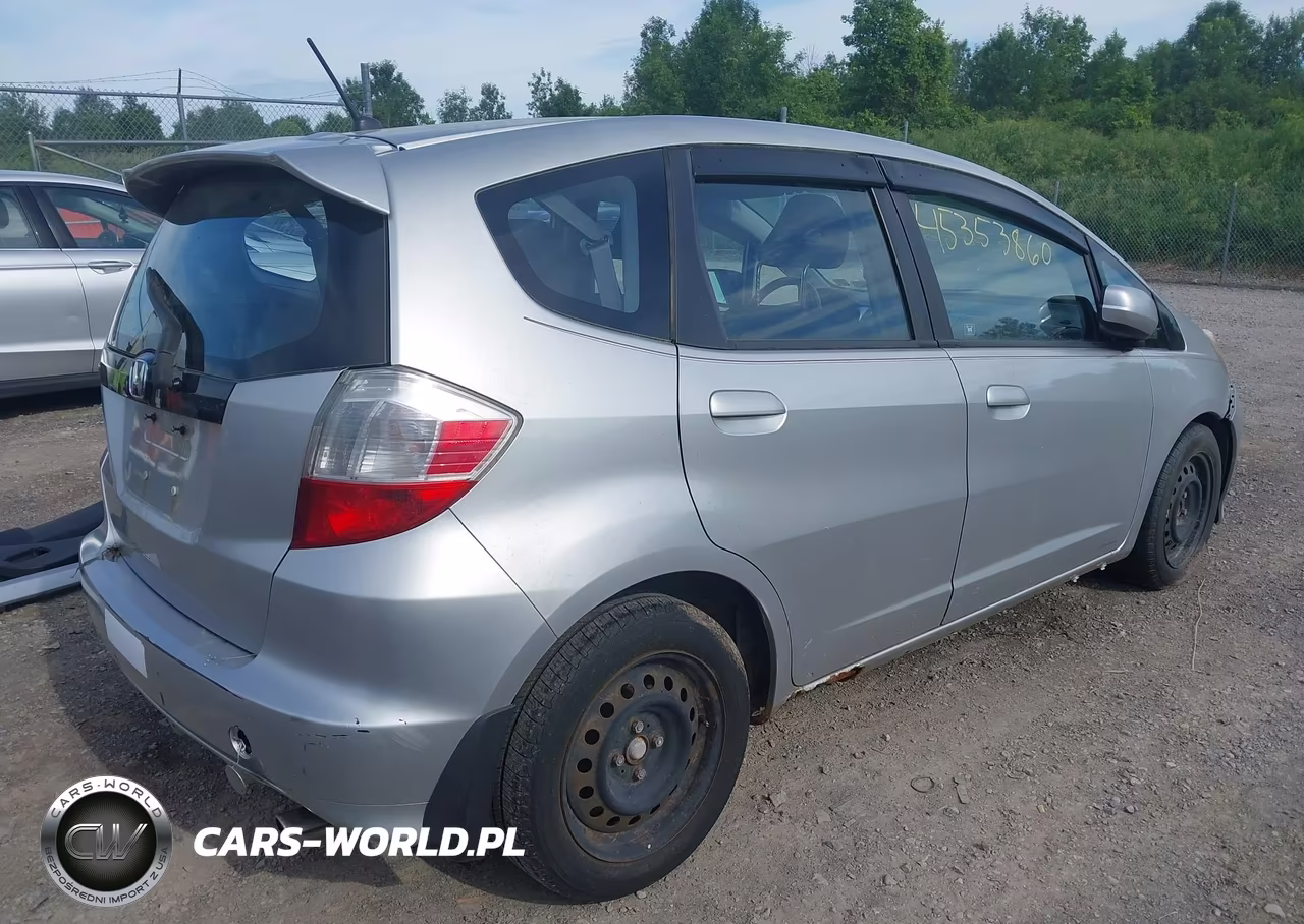 2011 Honda Fit Sport VIN:JHMGE8H57BC017392 - 4