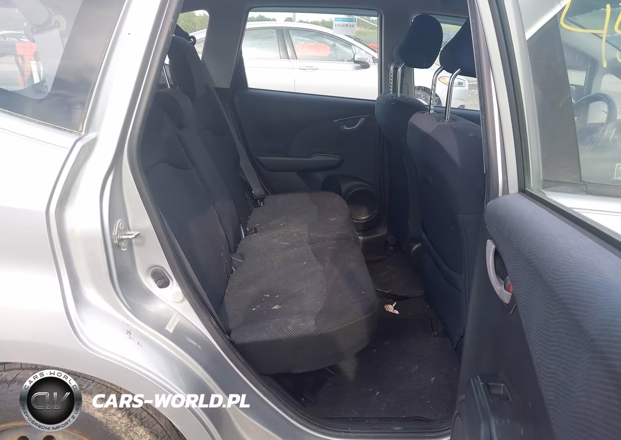 2011 Honda Fit Sport VIN:JHMGE8H57BC017392 - 8