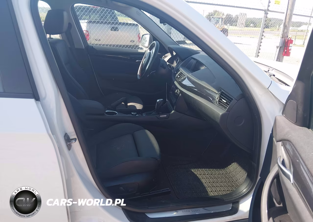 2014 BMW X1 xDrive35I VIN:WBAVM5C52EVV92734 - 5