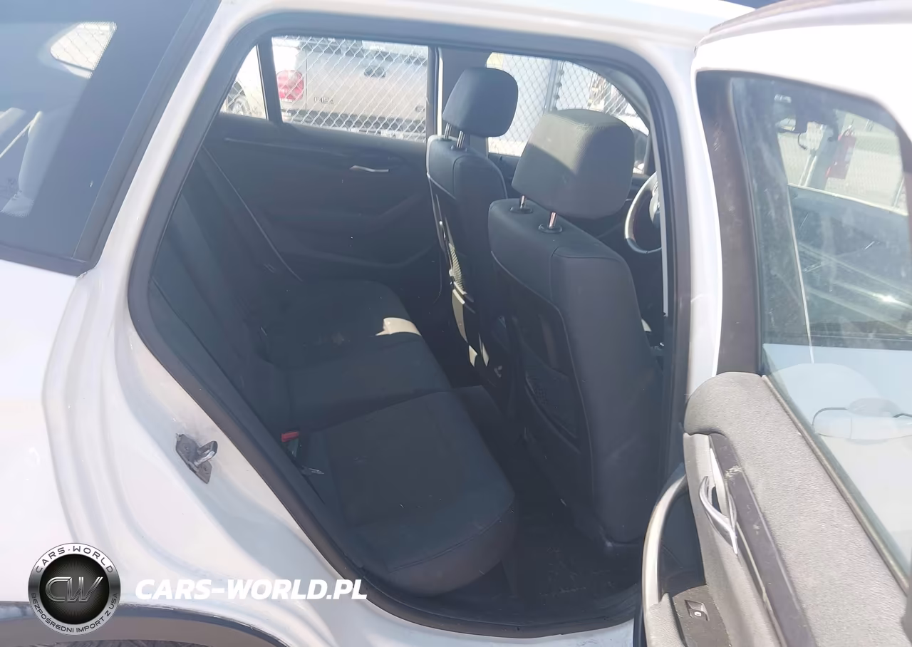 2014 BMW X1 xDrive35I VIN:WBAVM5C52EVV92734 - 8