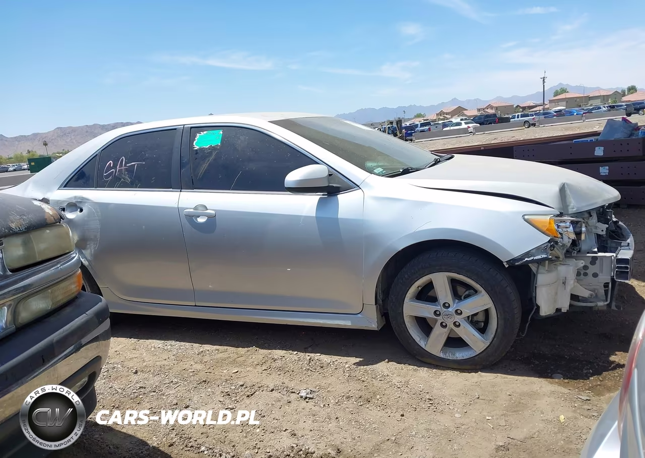 2014 Toyota Camry Se VIN:4T1BF1FK0EU804672 - 13