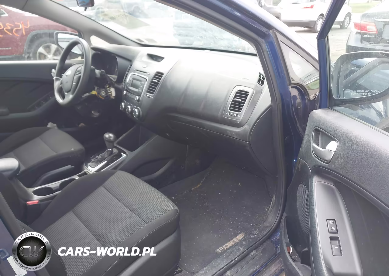 2018 Kia Forte Lx VIN:3KPFK4A7XJE183312 - 5
