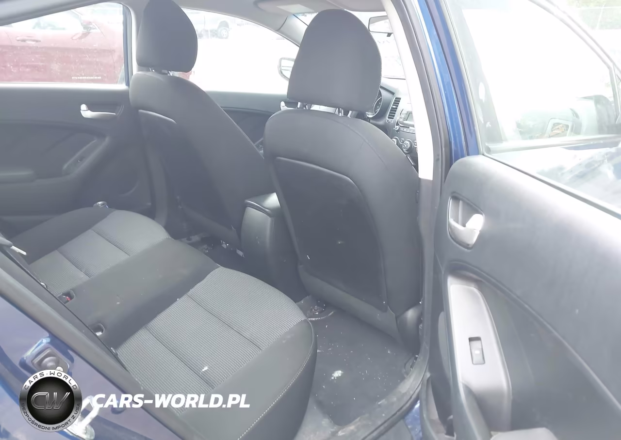 2018 Kia Forte Lx VIN:3KPFK4A7XJE183312 - 8