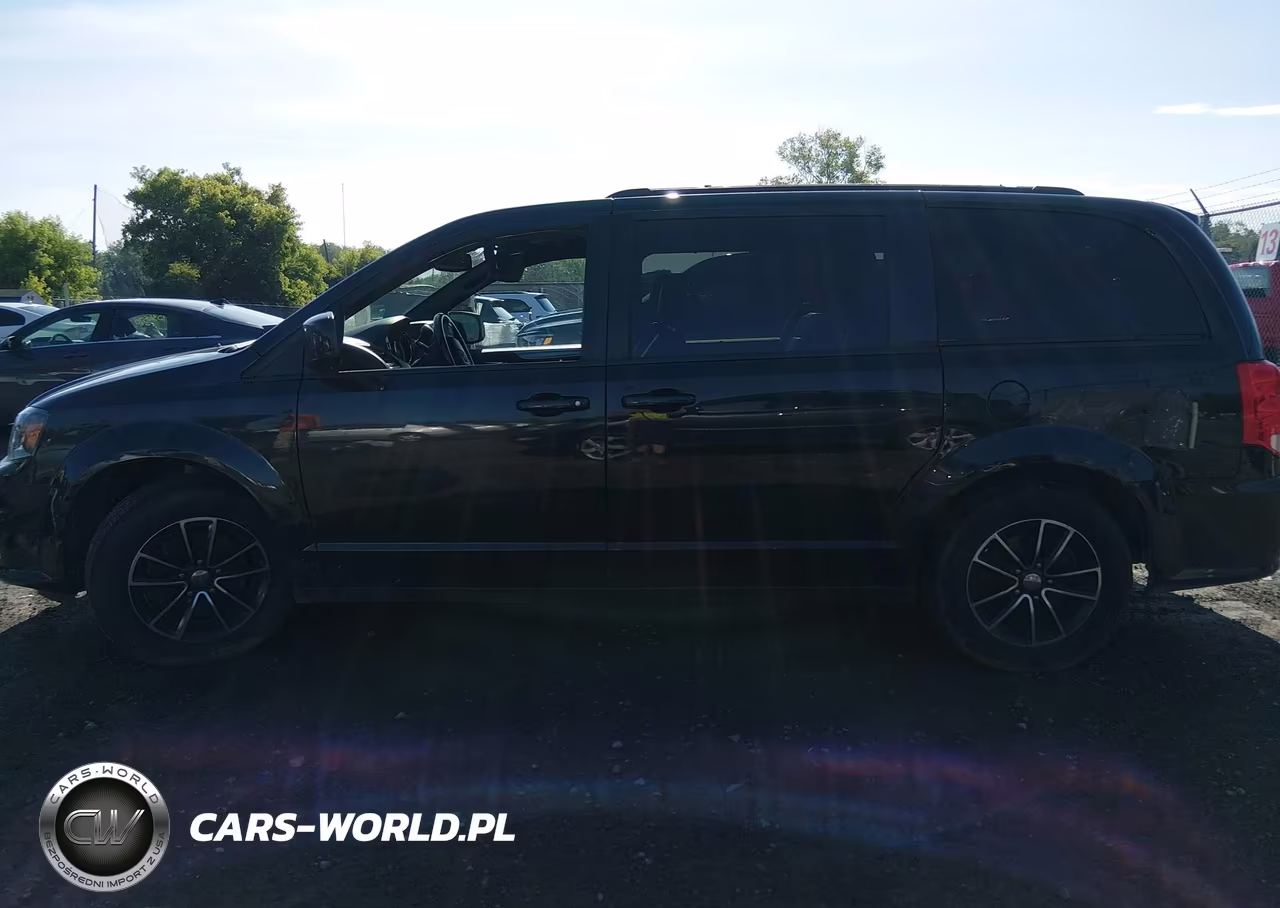 2018 Dodge Grand Caravan Gt VIN:2C4RDGEG0JR284473 - 14