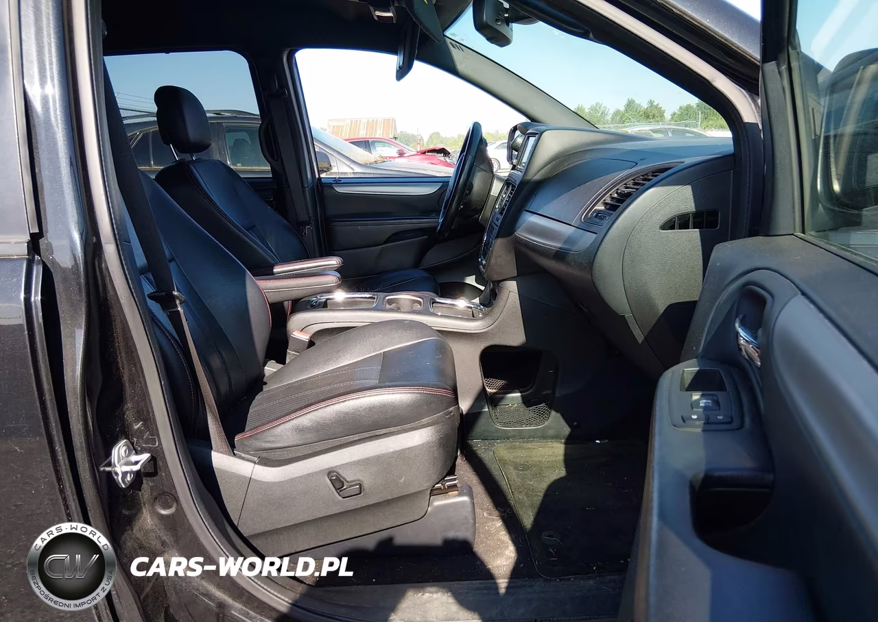 2018 Dodge Grand Caravan Gt VIN:2C4RDGEG0JR284473 - 5