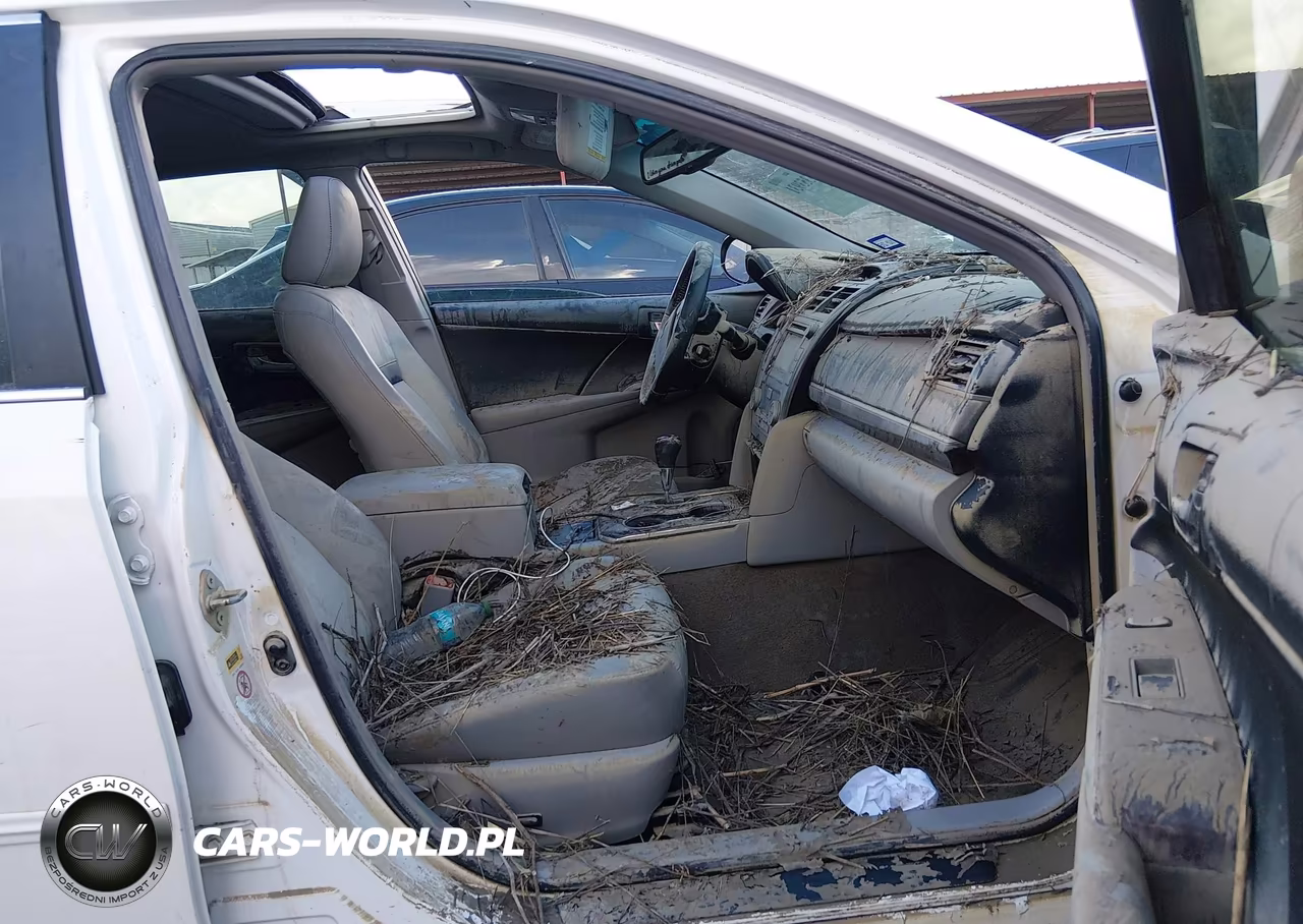2014 Toyota Camry Xle VIN:4T4BF1FK3ER367398 - 5
