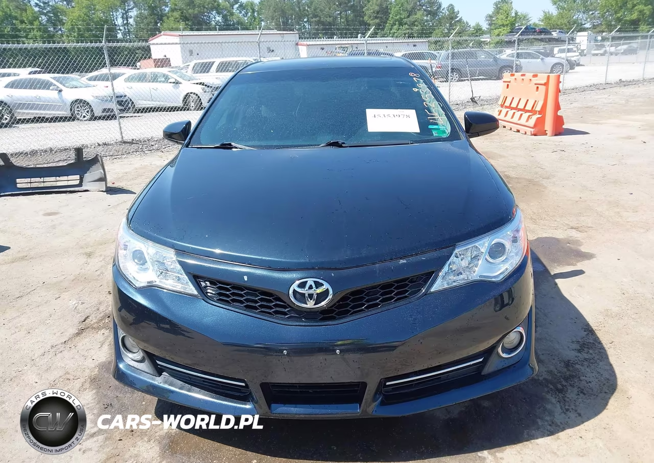 2014 Toyota Camry Se Sport VIN:4T1BF1FK8EU328624 - 12