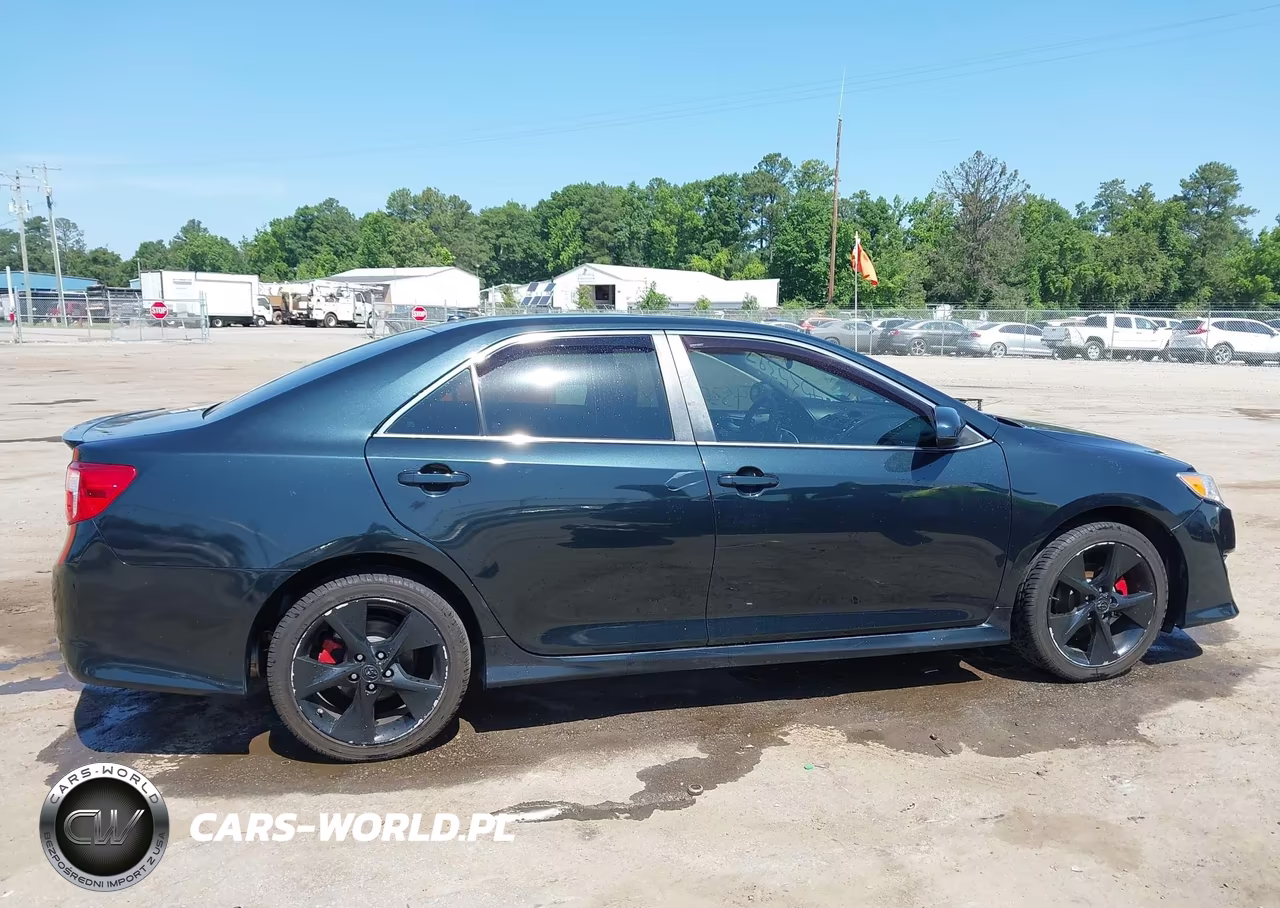 2014 Toyota Camry Se Sport VIN:4T1BF1FK8EU328624 - 13