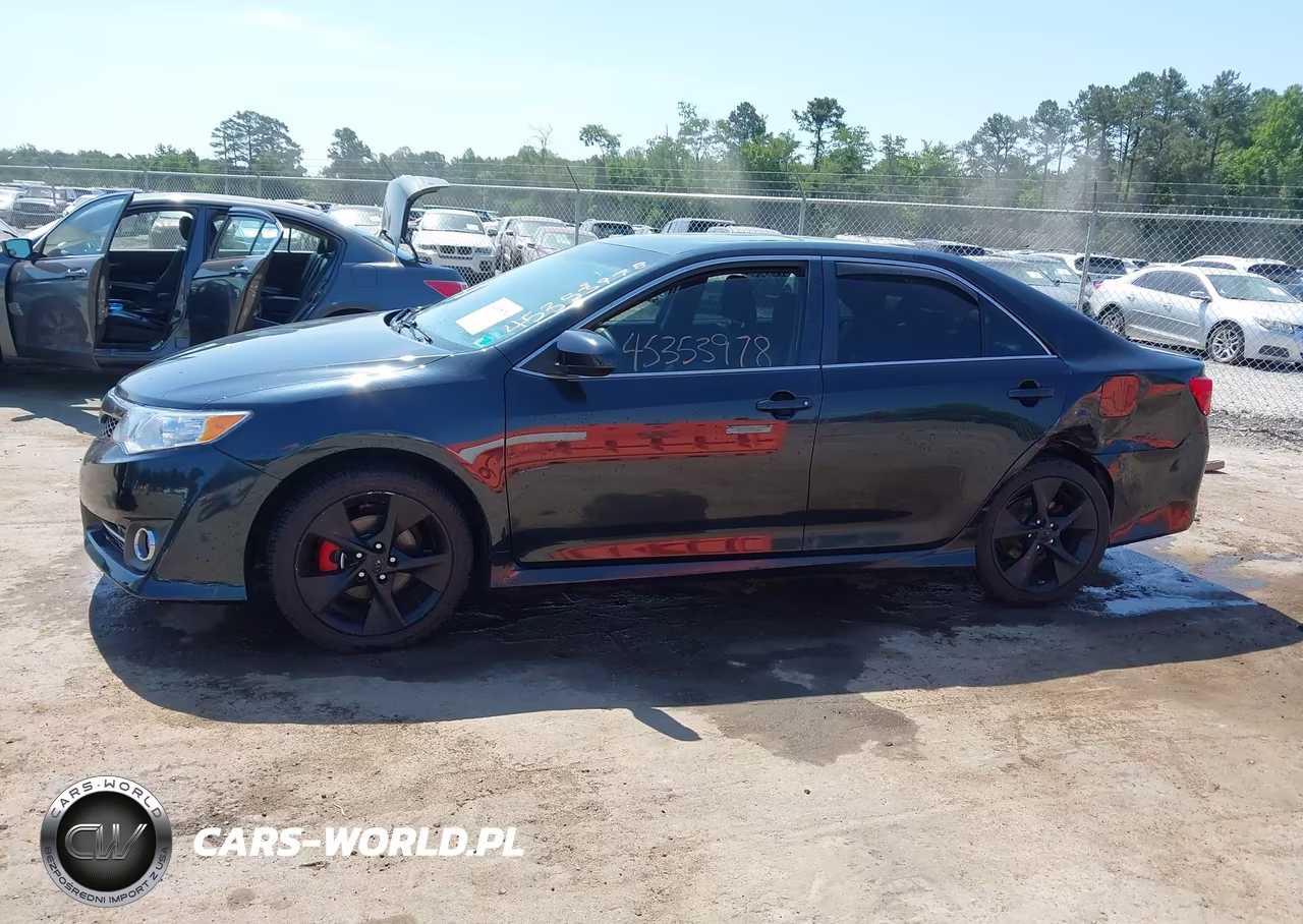 2014 Toyota Camry Se Sport VIN:4T1BF1FK8EU328624 - 14