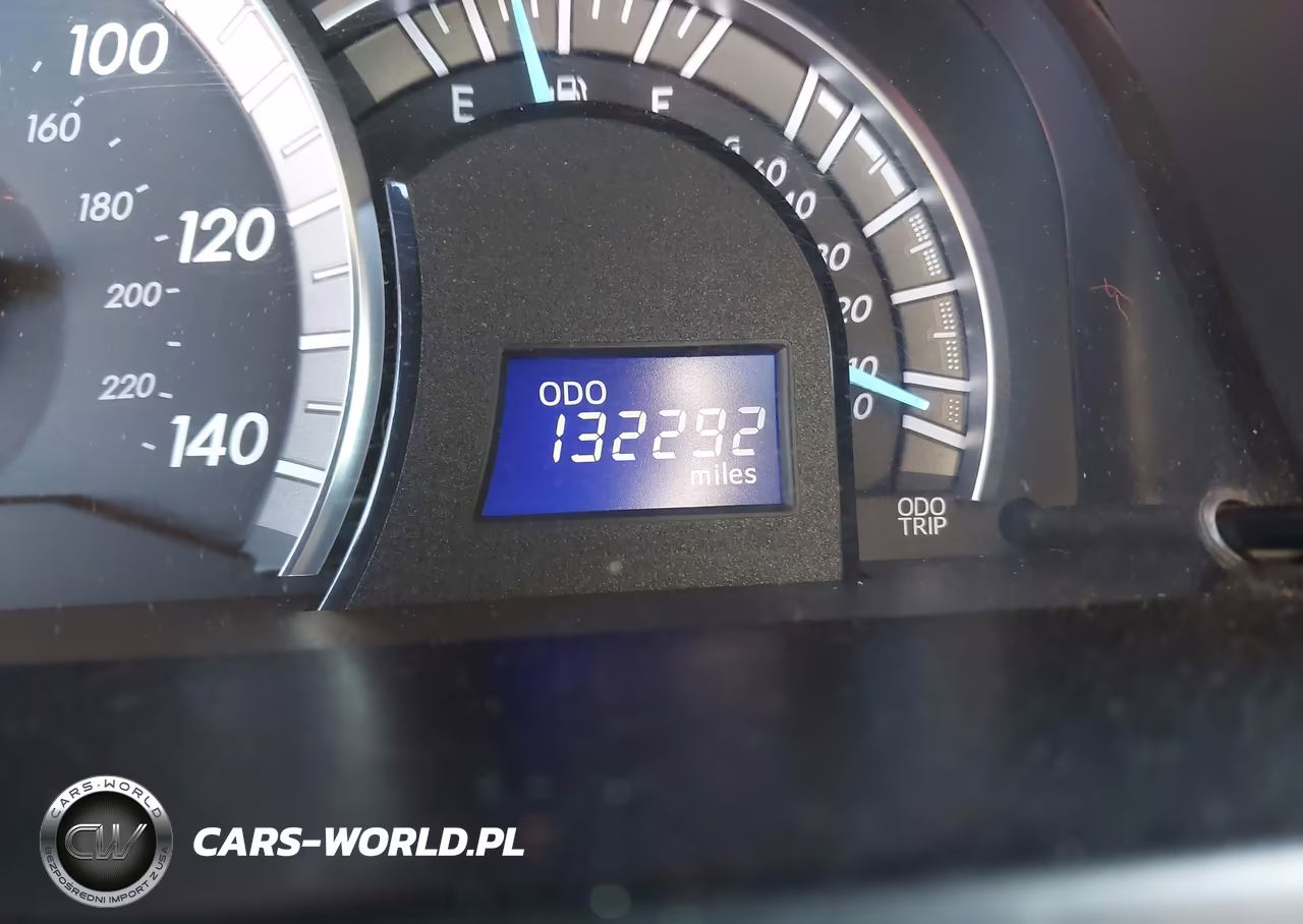 2014 Toyota Camry Se Sport VIN:4T1BF1FK8EU328624 - 15