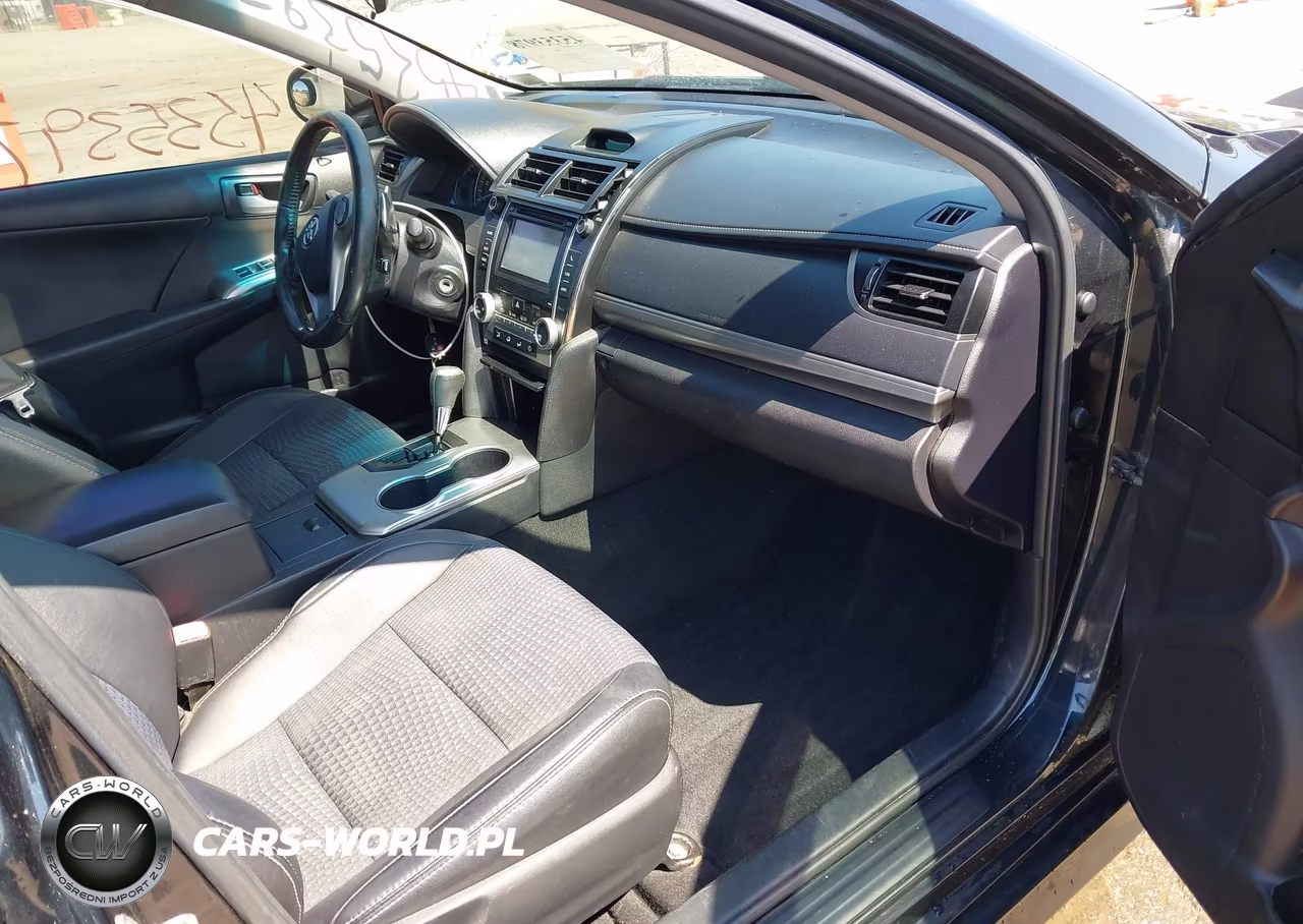2014 Toyota Camry Se Sport VIN:4T1BF1FK8EU328624 - 5