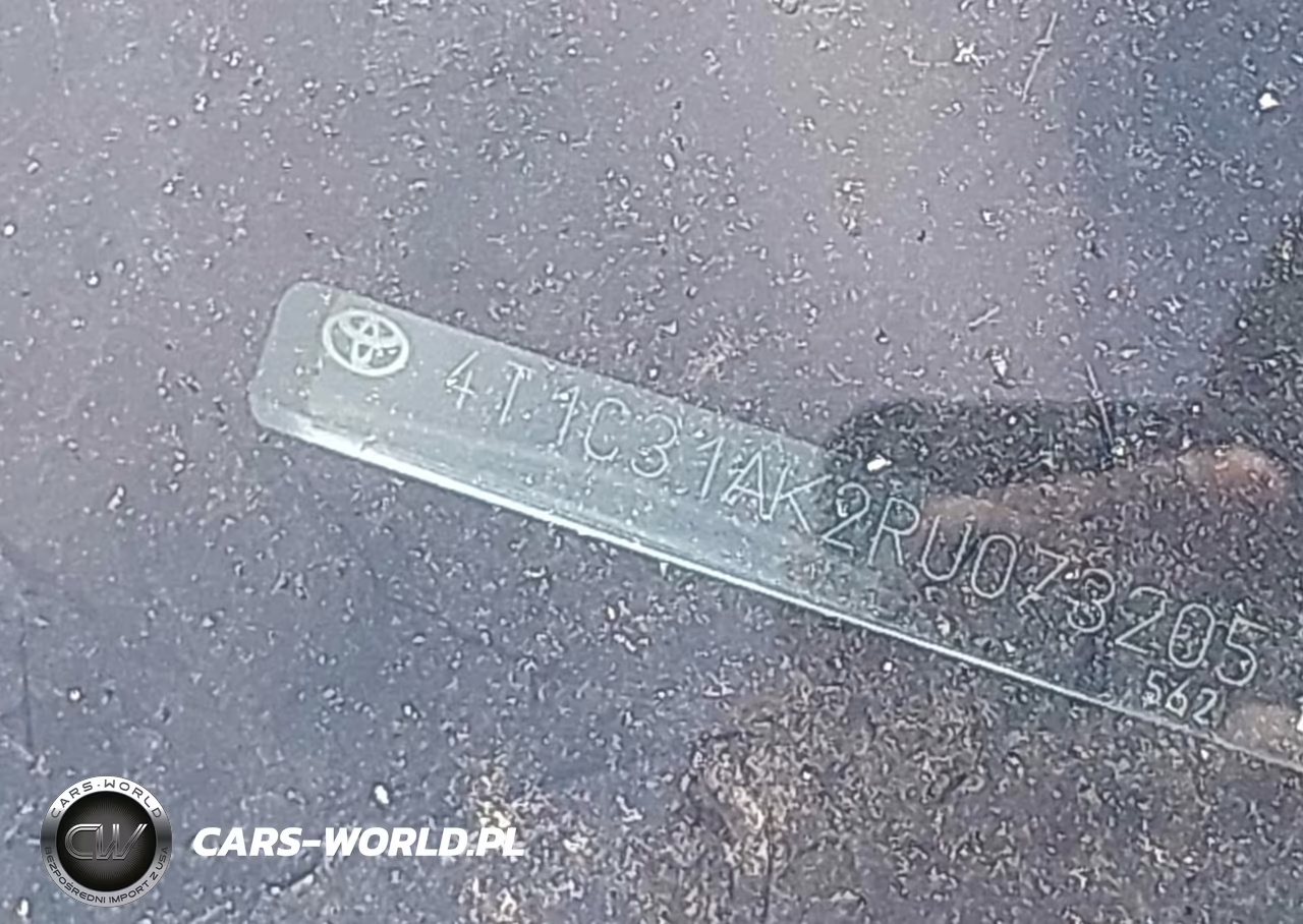 2024 Toyota Camry Hybrid Le VIN:4T1C31AK2RU073205 - 17