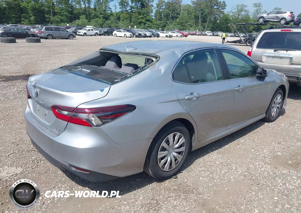 2024 Toyota Camry Hybrid Le VIN:4T1C31AK2RU073205 - 4