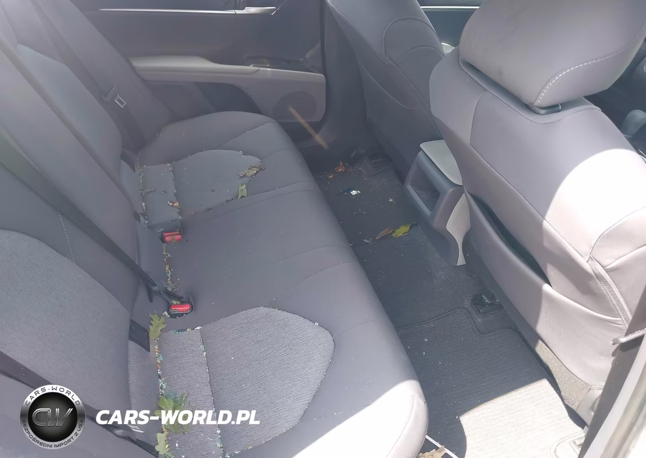 2024 Toyota Camry Hybrid Le VIN:4T1C31AK2RU073205 - 8