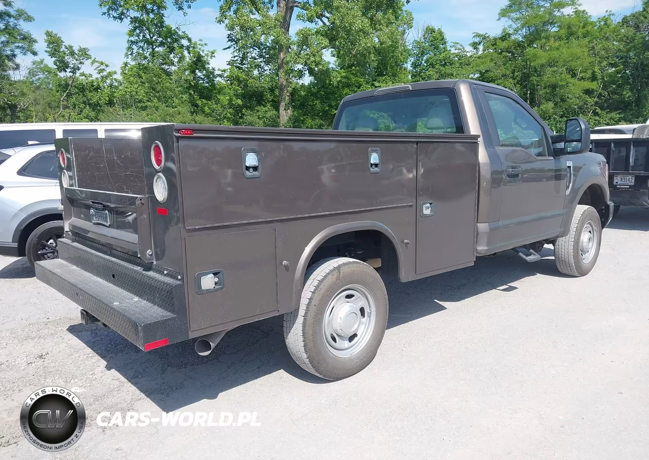 2017 Ford F-350 Xl VIN:1FDRF3B60HEE09845 - 4