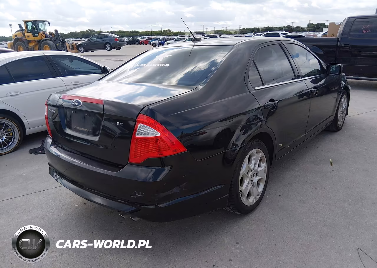 2011 Ford Fusion Se VIN:3FAHP0HA9BR256335 - 4