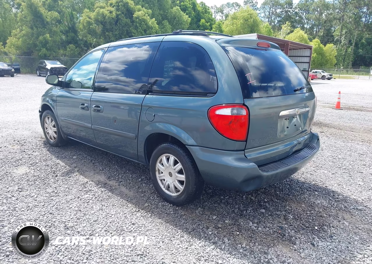 2007 Chrysler Town & Country VIN:1A4GJ45R37B123147 - 3